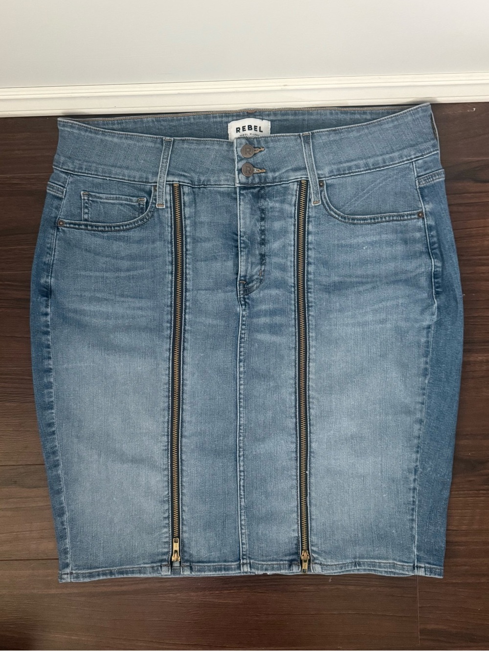 Rebel Wilson “Vibe” Double-Zip Denim Skirt Wmns 16W
